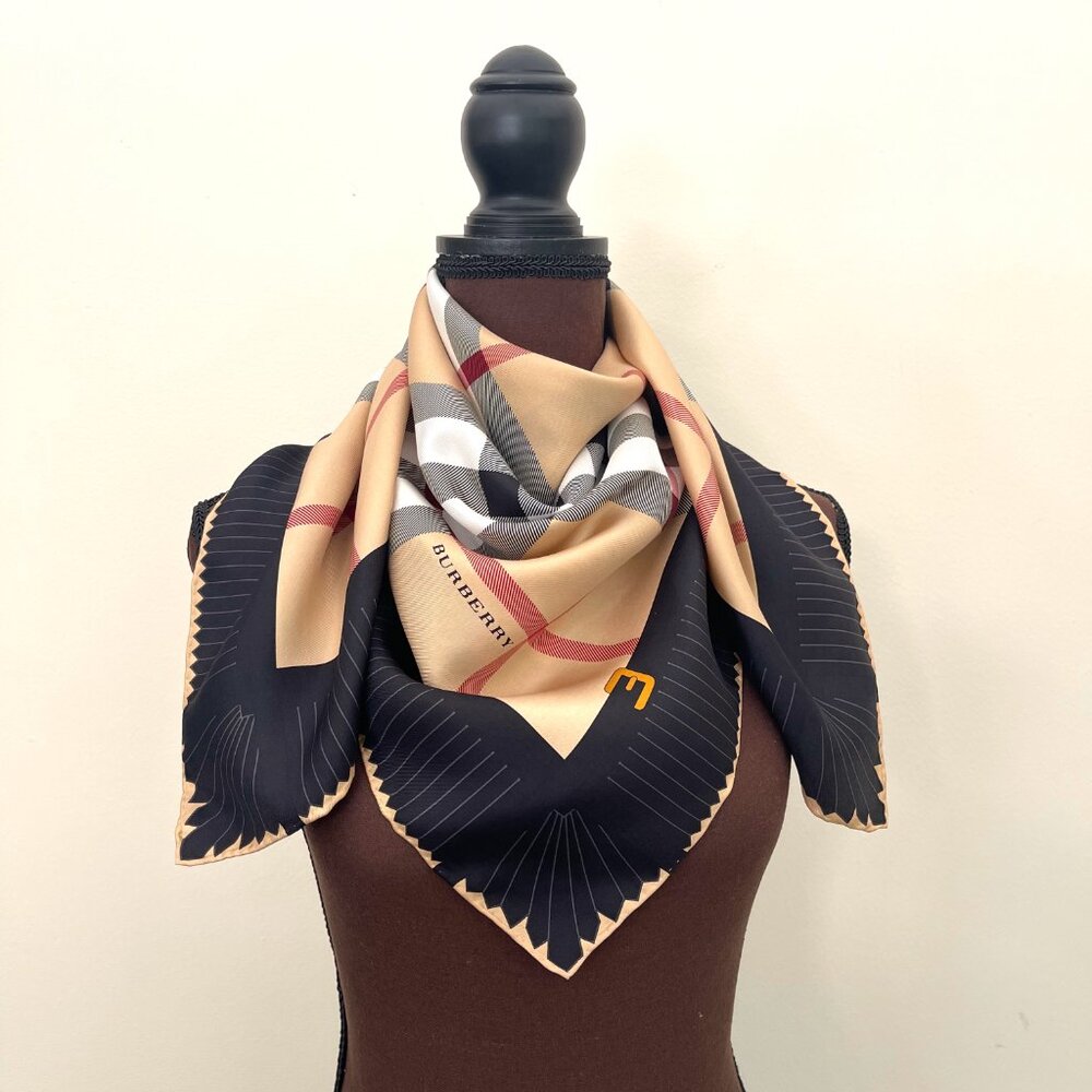 NWT Burberry Scarf House Check Beige Black Border Silk Scarf Wrap - Picture 11 of 16